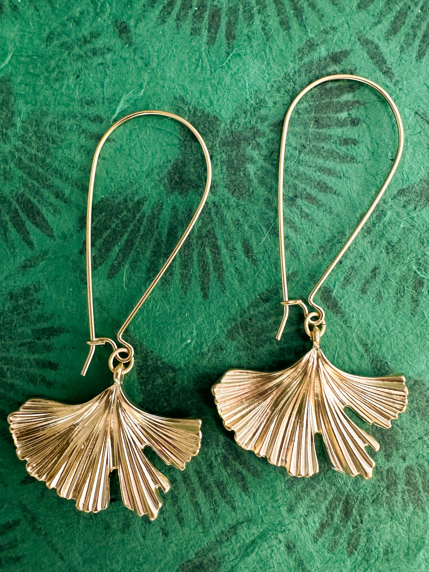 Anne-Gold Gingko Leaf Earrings