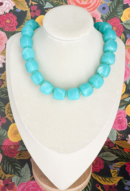 Birdie-Aqua Resin Beaded Necklace